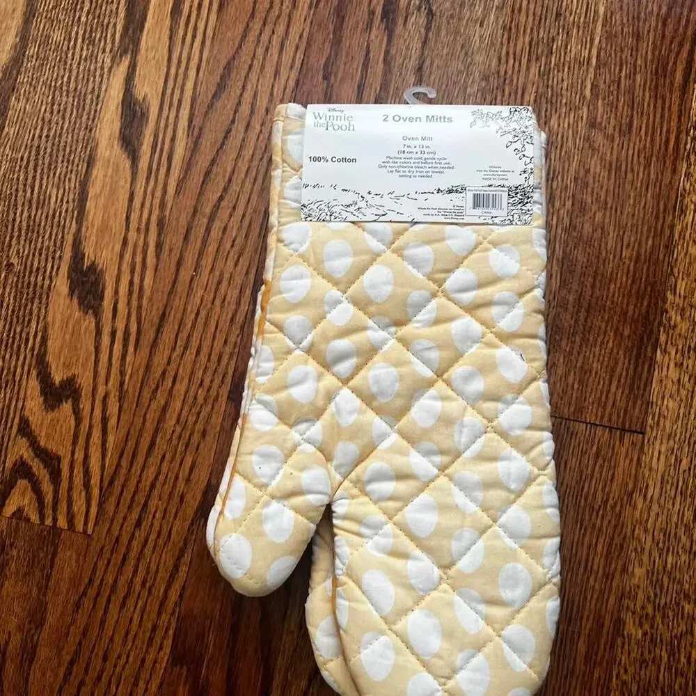 Winnie the pooh easter oven mitts